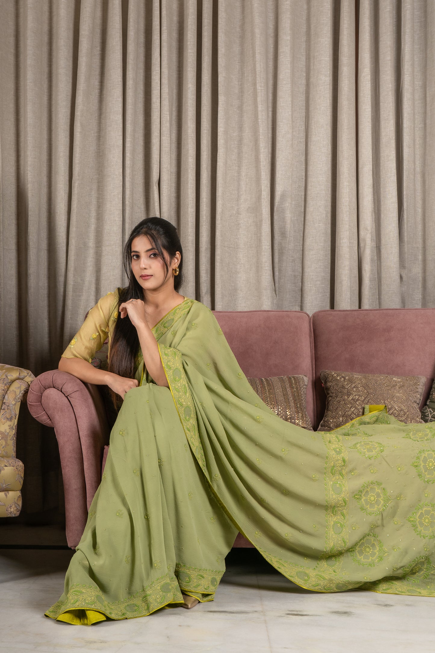 Dhruvi Saree